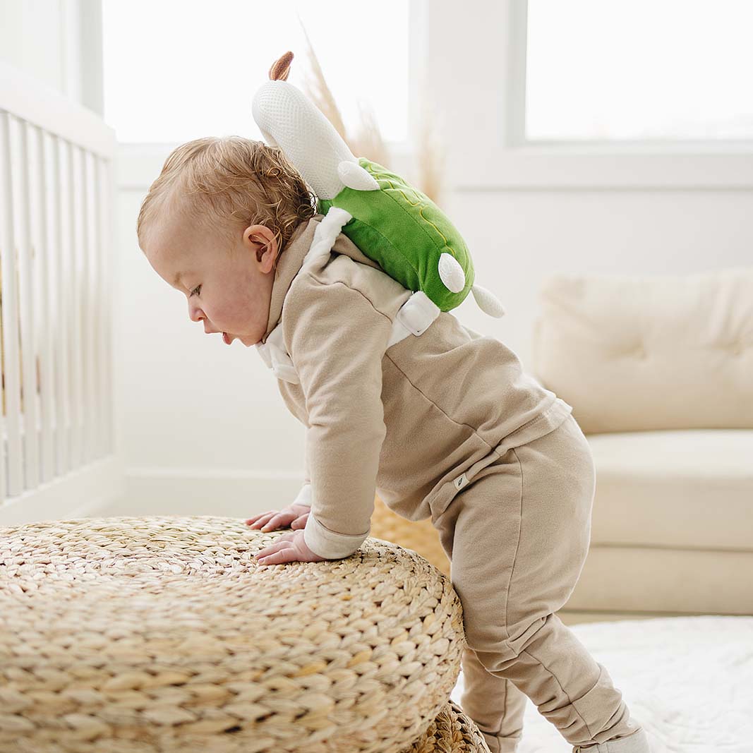 https://cdn.shopify.com/s/files/1/0816/3711/4134/files/babiguard-head-protector-479415.jpg?v=1740867770